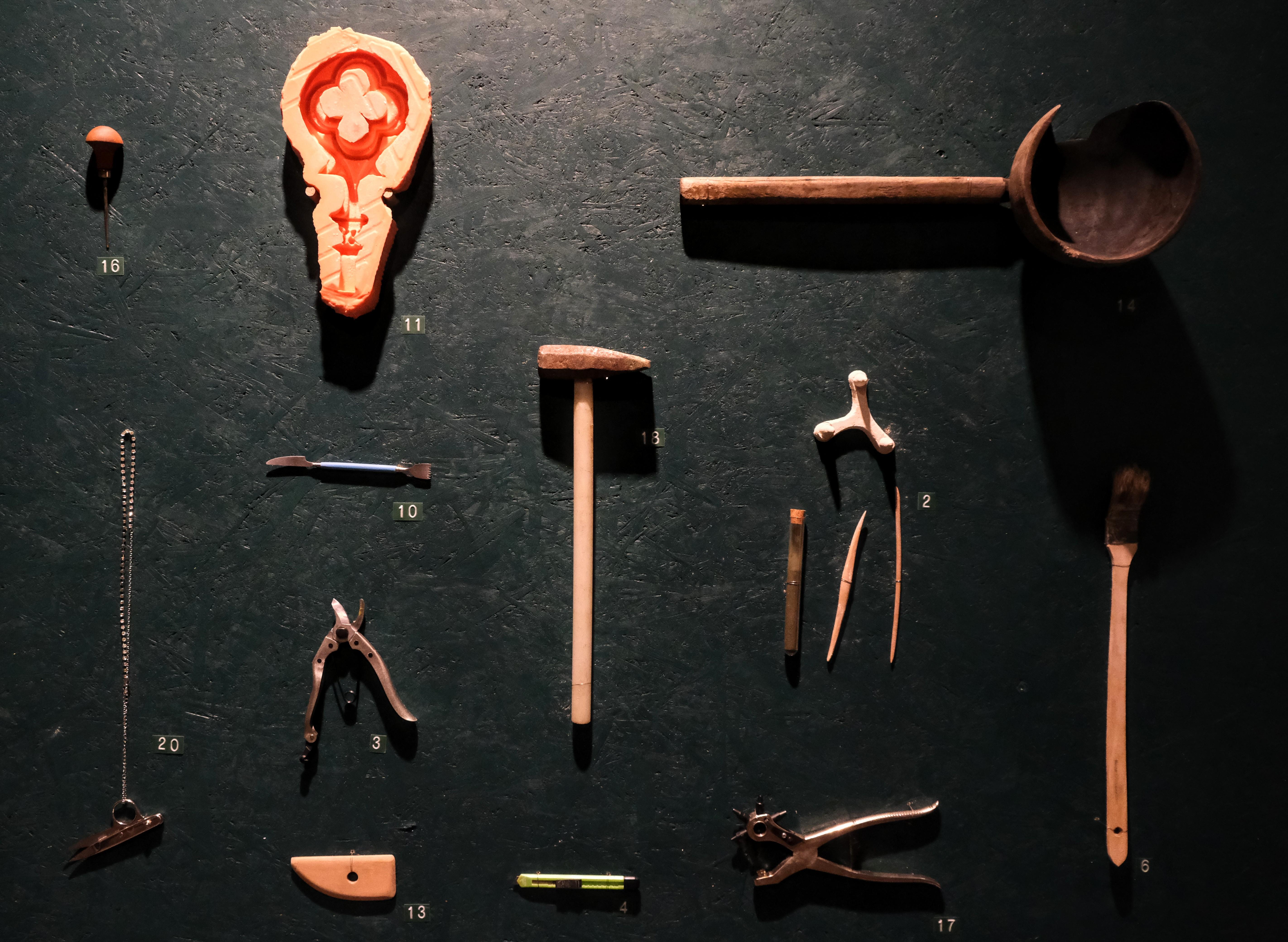 Artistic craftsmanship and digital technologies: a possible combination? - Artigianato artistico e tecnologie digitali: un binomio possibile?